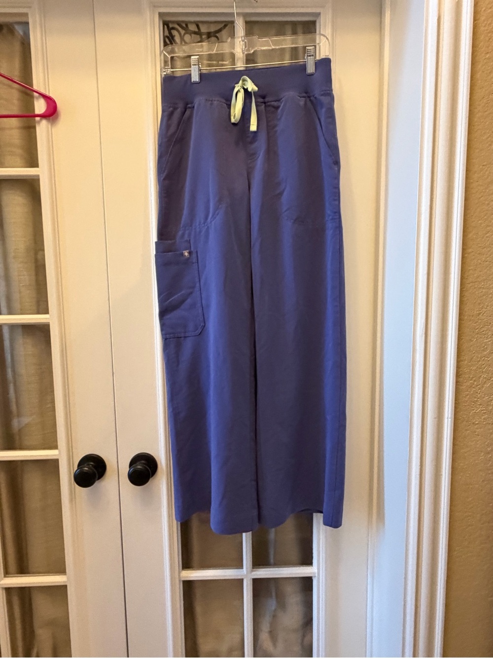 SMALL PETITE Women’s Figs Scrubs Lavender Isabel Wide Leg Pants